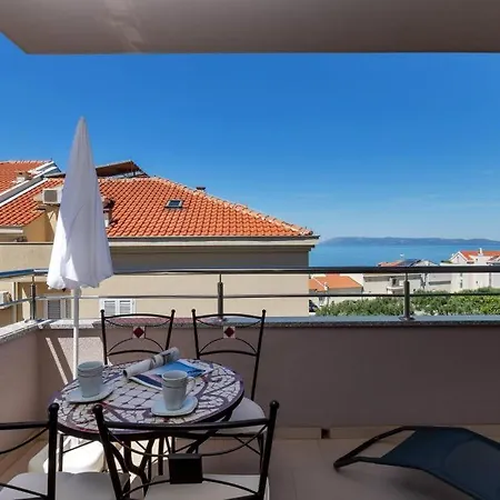 Victoria * Tučepi