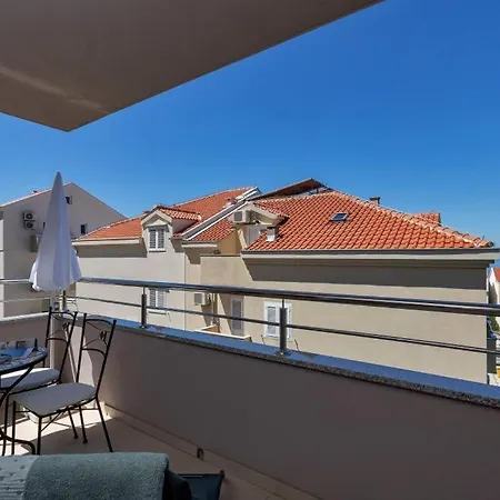 Victoria * Tučepi